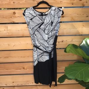 Ann Taylor Loft | dress with tie black + white